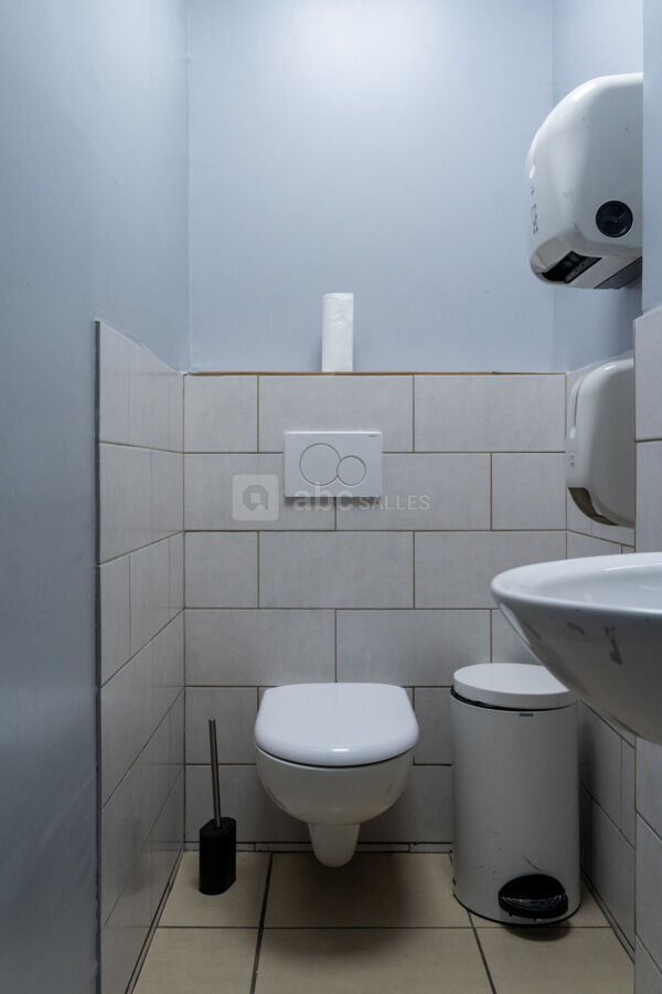 Toilettes standards - Salle Riviera