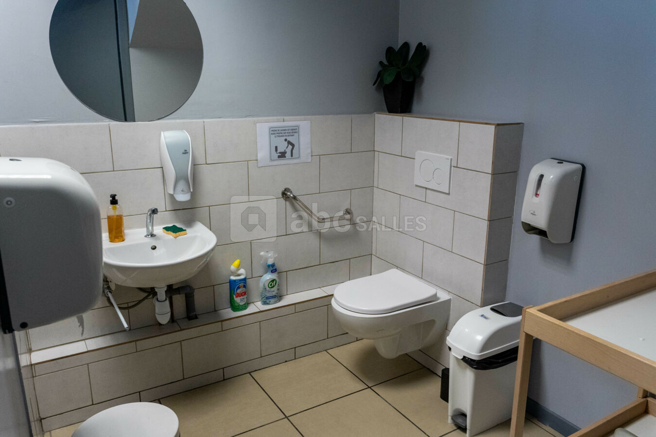 Toilettes PMR - Salle Riviera