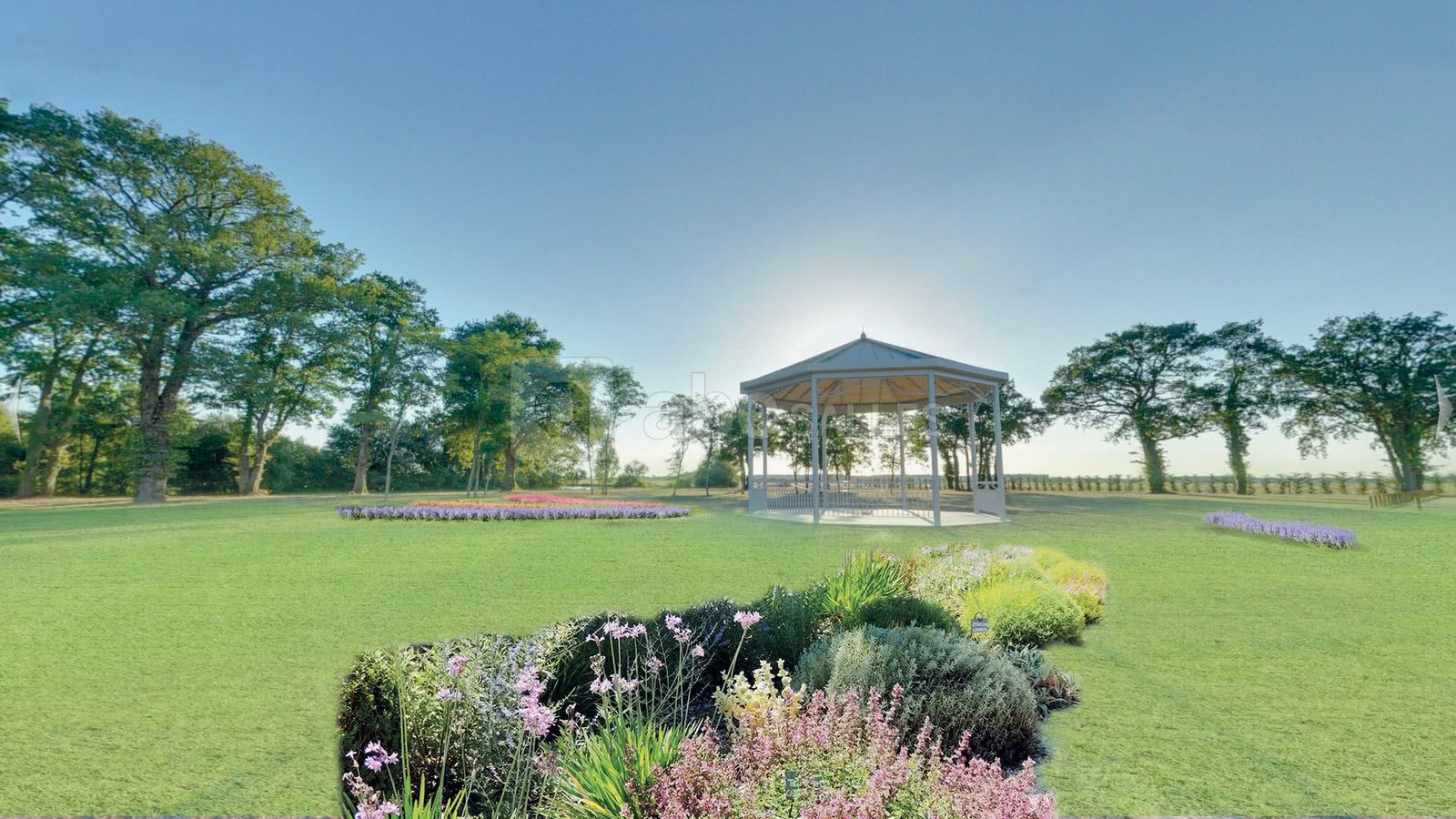 Kiosque et parc arboré