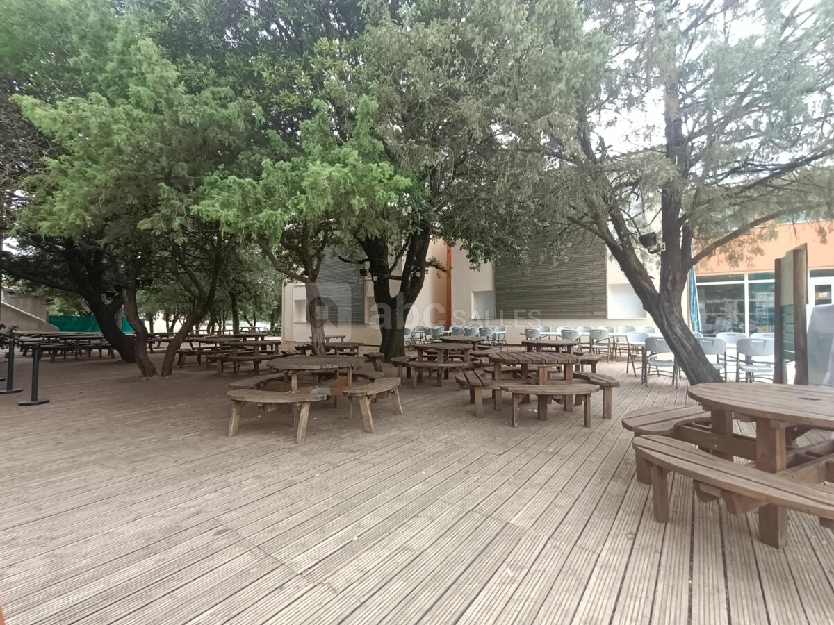 Terrasse côté hôtel