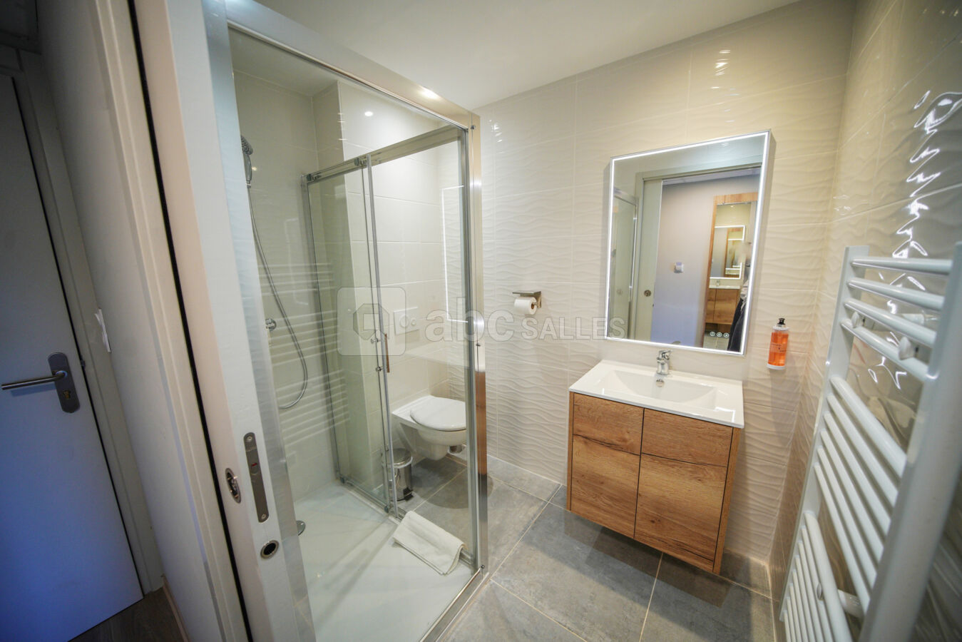 Salle de douche hôtel Lou Gandar