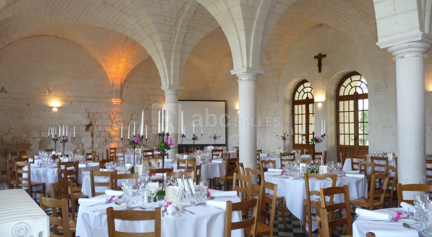 Diner assis salle Capitulaire