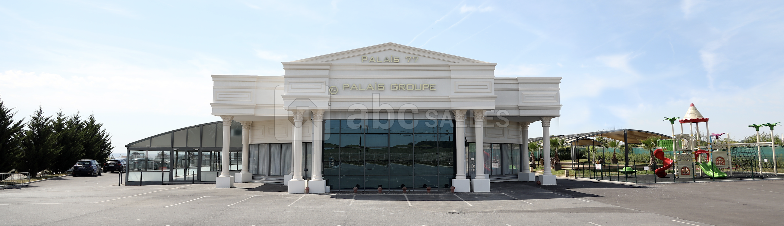 Devanture  palais 77