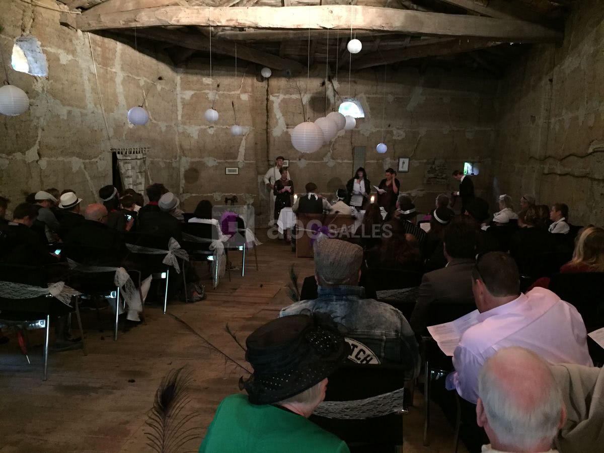 Cérémonie laïque dans la Grange