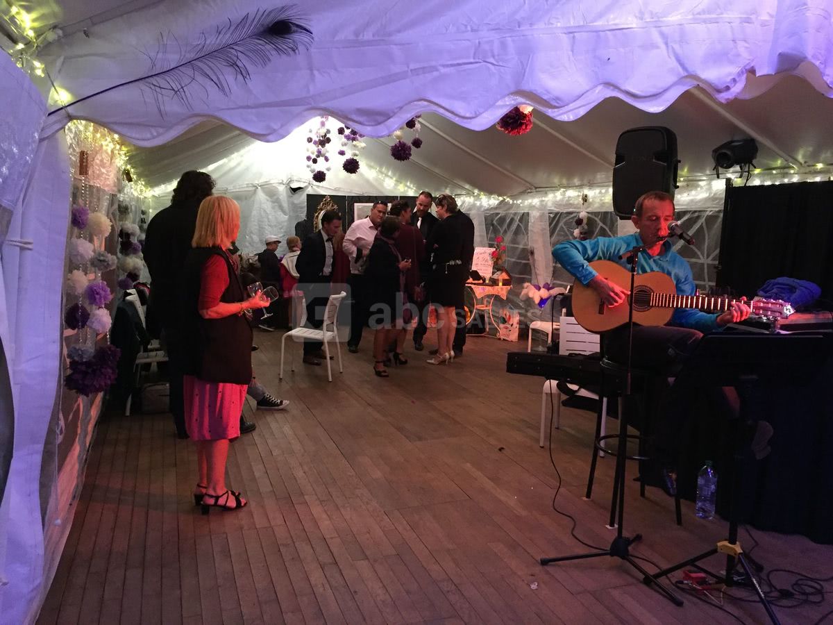 Cocktail sous le chapiteau