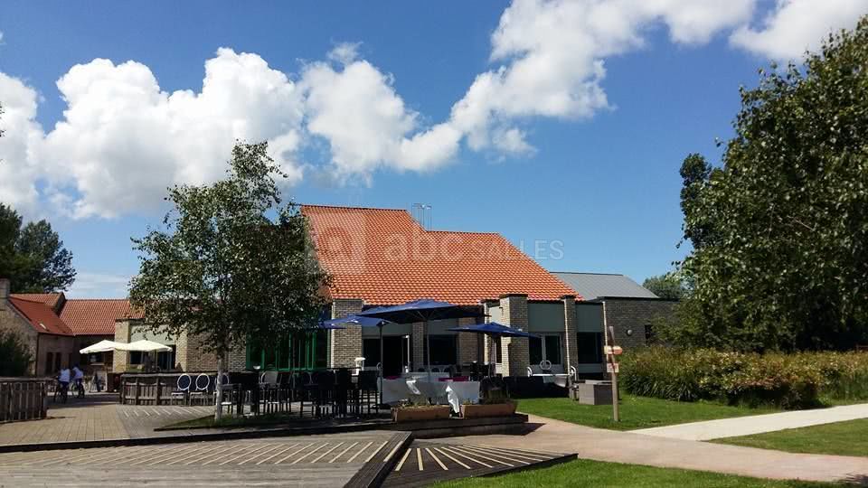 VIN D'HONNEUR EXTERIEUR A COTE DE LA SALLE