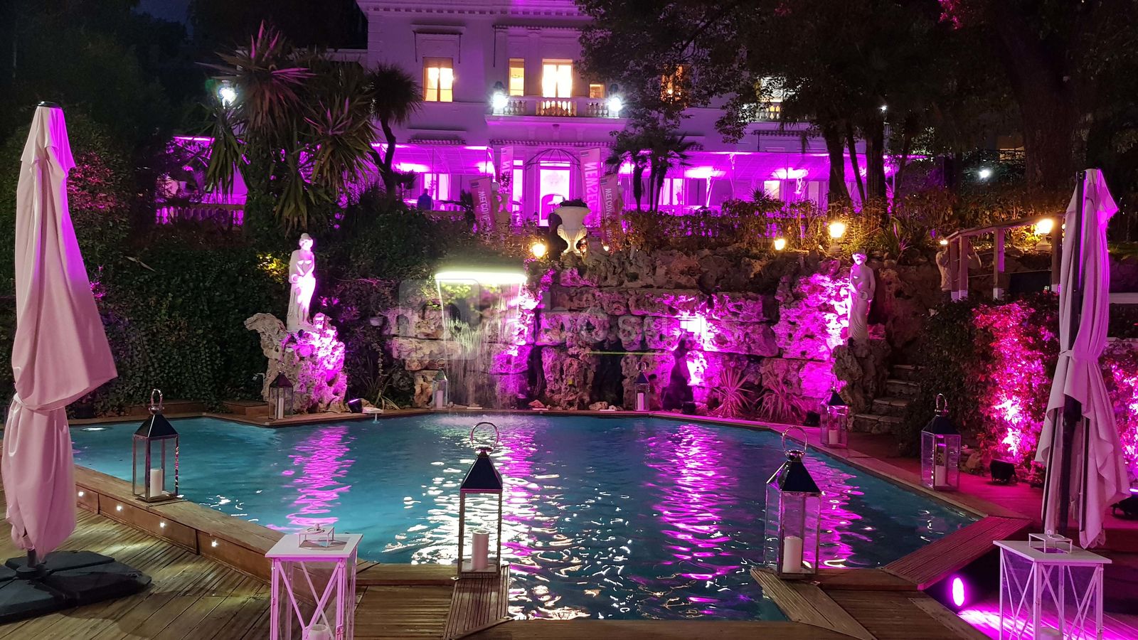 Piscine et cascades