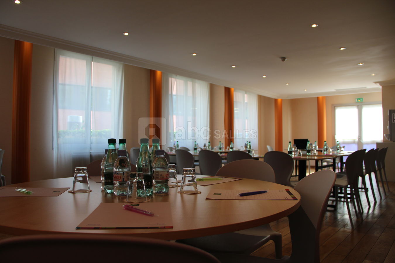 Salle de séminaire - Lumière du jour