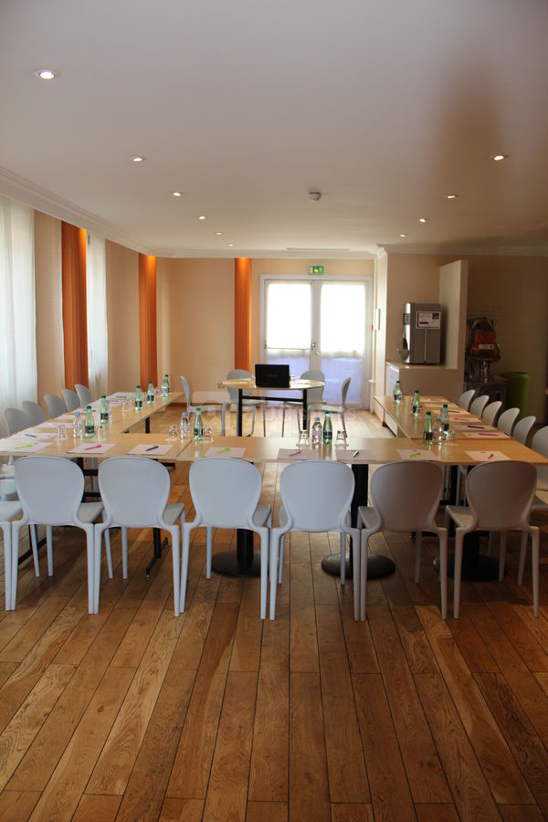 Salle de séminaire - Lumière du jour