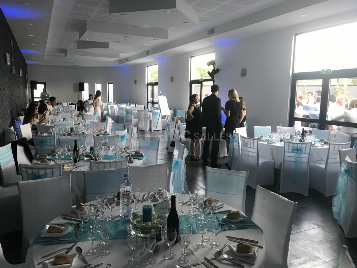 Salle de réception  77 le patio  160 pers
