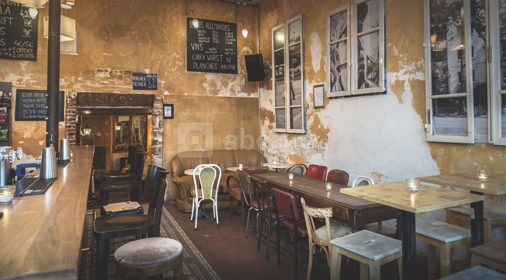 Projet artistique « Fenêtres ouvertes sur Berlin » L'oeuvre vous propose un regard sur Berlin, à travers des clichés de scènes de vie quotidiennes. Photos tirées en grand format, puis collées, en clin