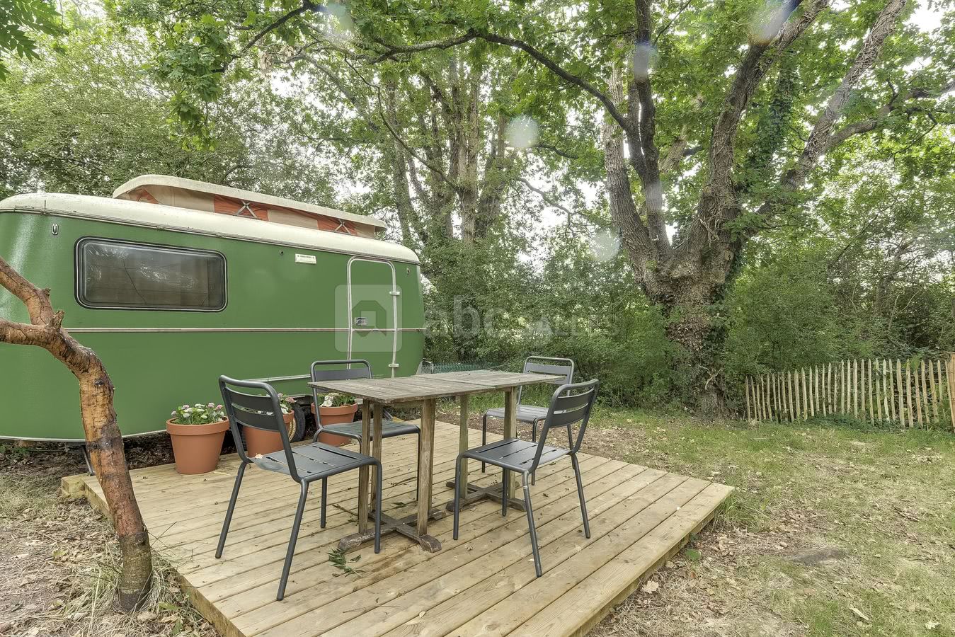 La petite caravane des mariés!