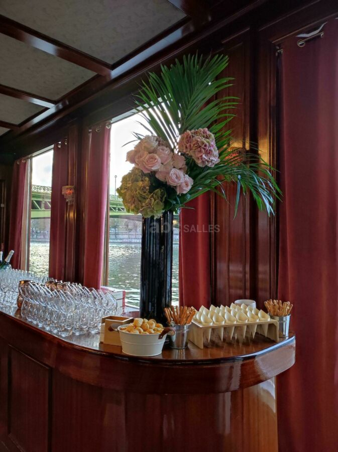 Le Bar