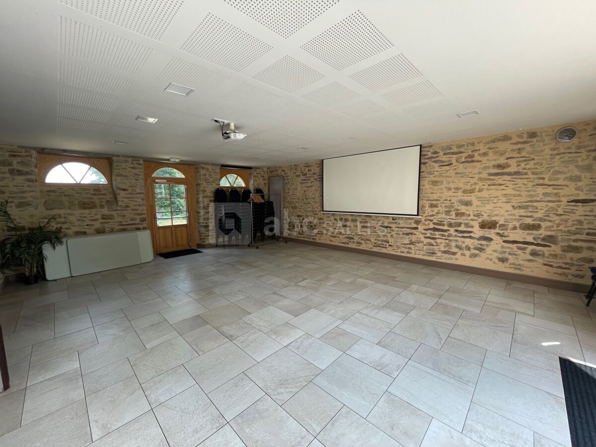 Salle de la Basse-Cour vierge