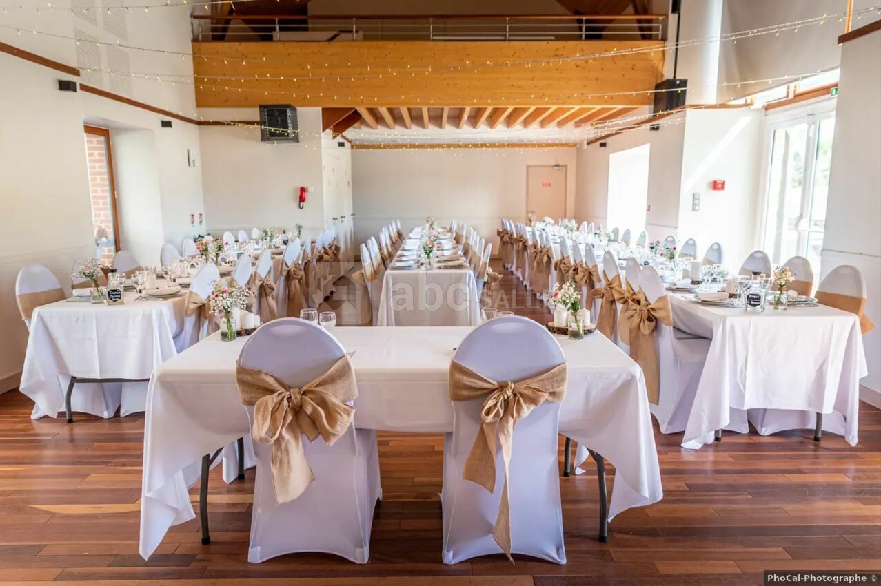 L'intérieur de la salle de Léquinais