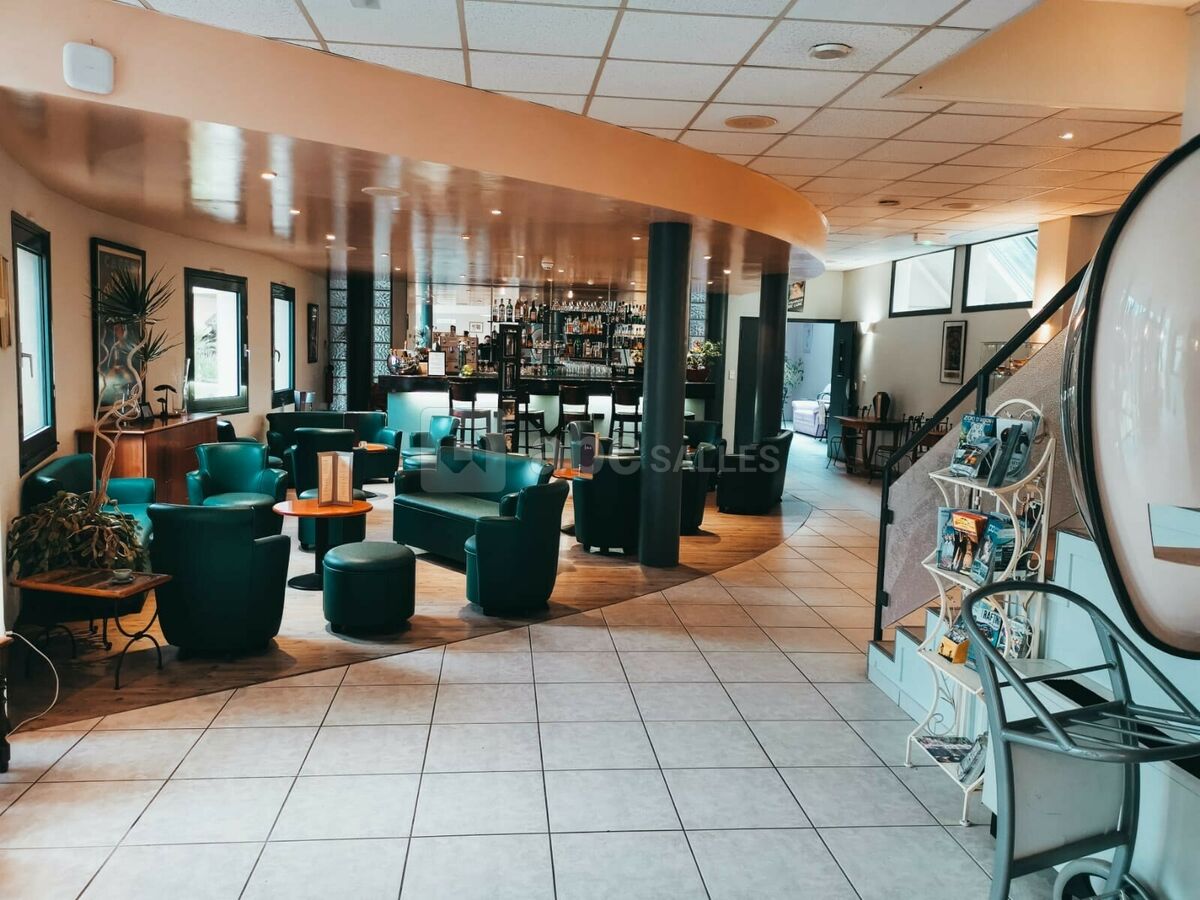 BAR - SALON
