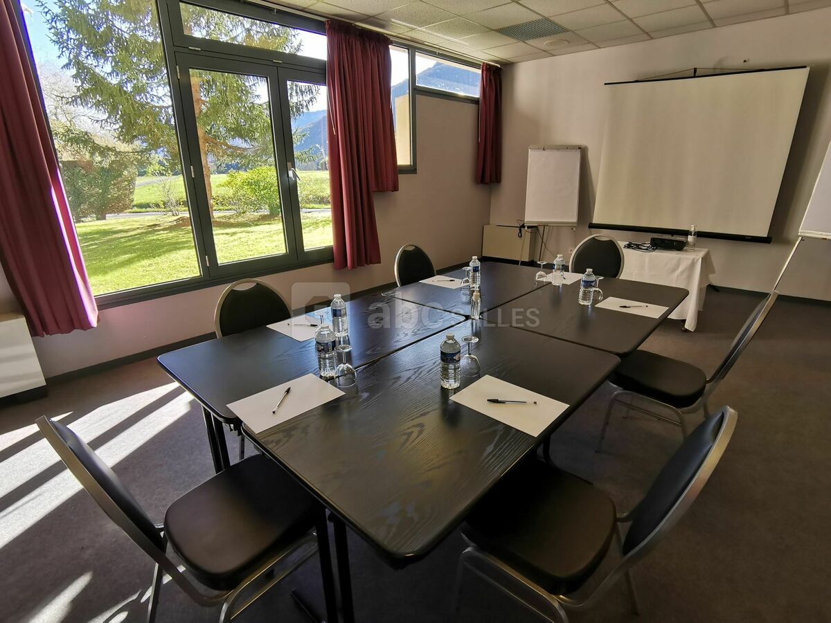 SALLE DE REUNION PLAN CENTRAL