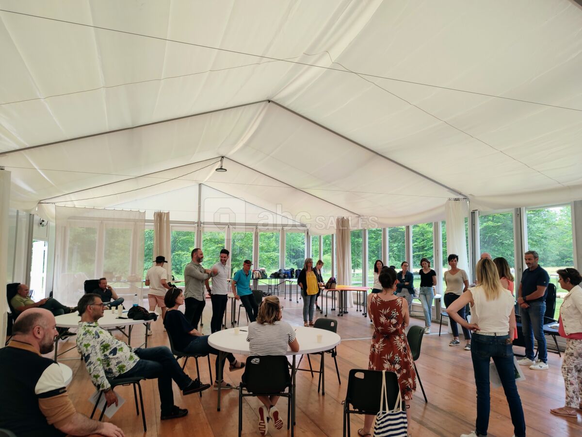 Format séminiaire par tables rondes