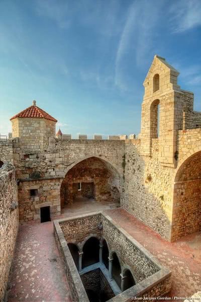 Le Monastère Fortifié