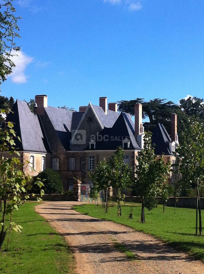 La façade sur la cour