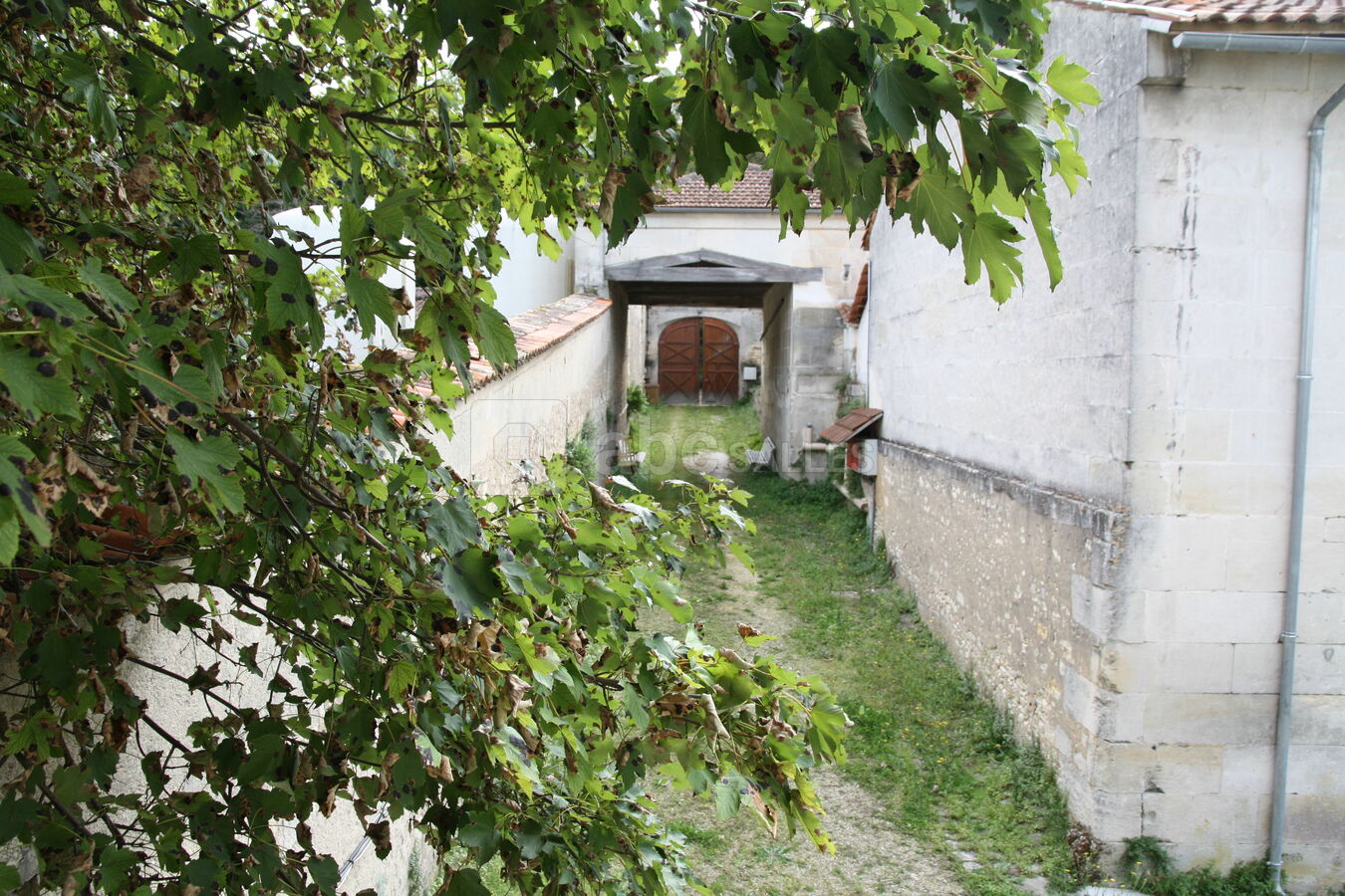 Entrée par la porche