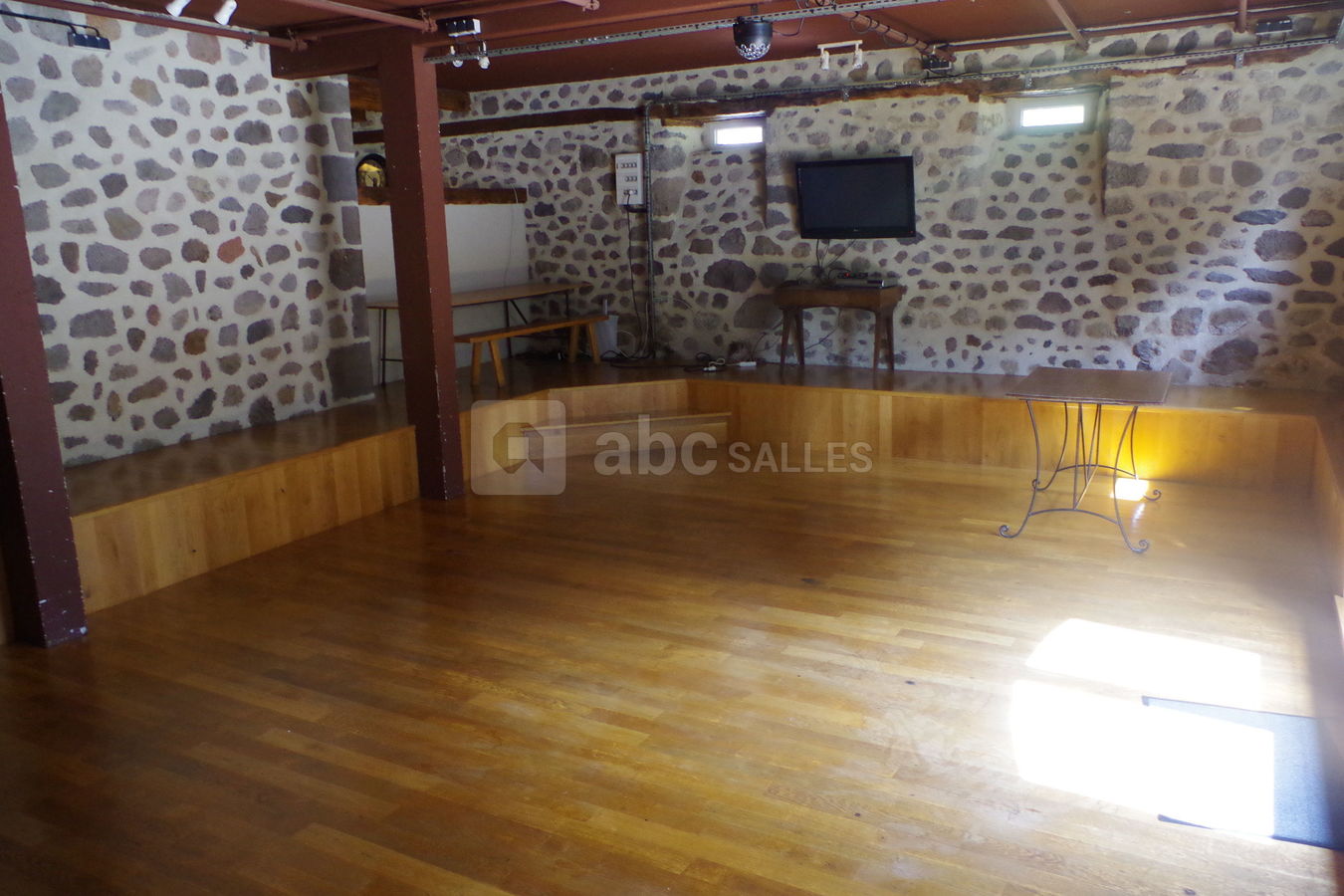 Salle de danse ou salle de réunion