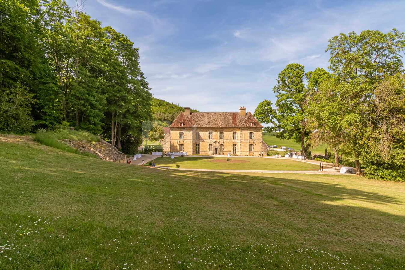 Château D'Entre-Deux-Monts - ABC Salles