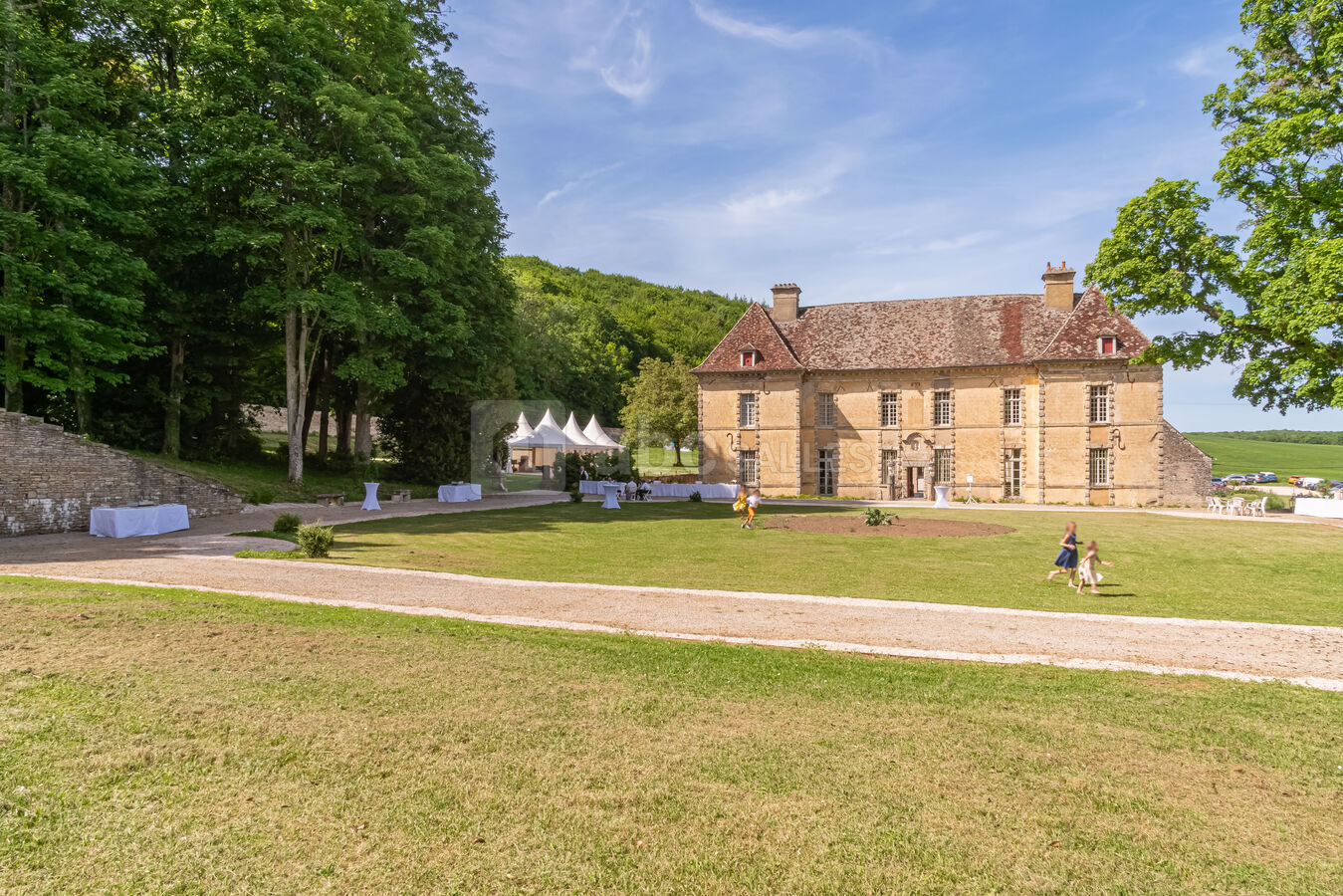 Château D'Entre-Deux-Monts - ABC Salles