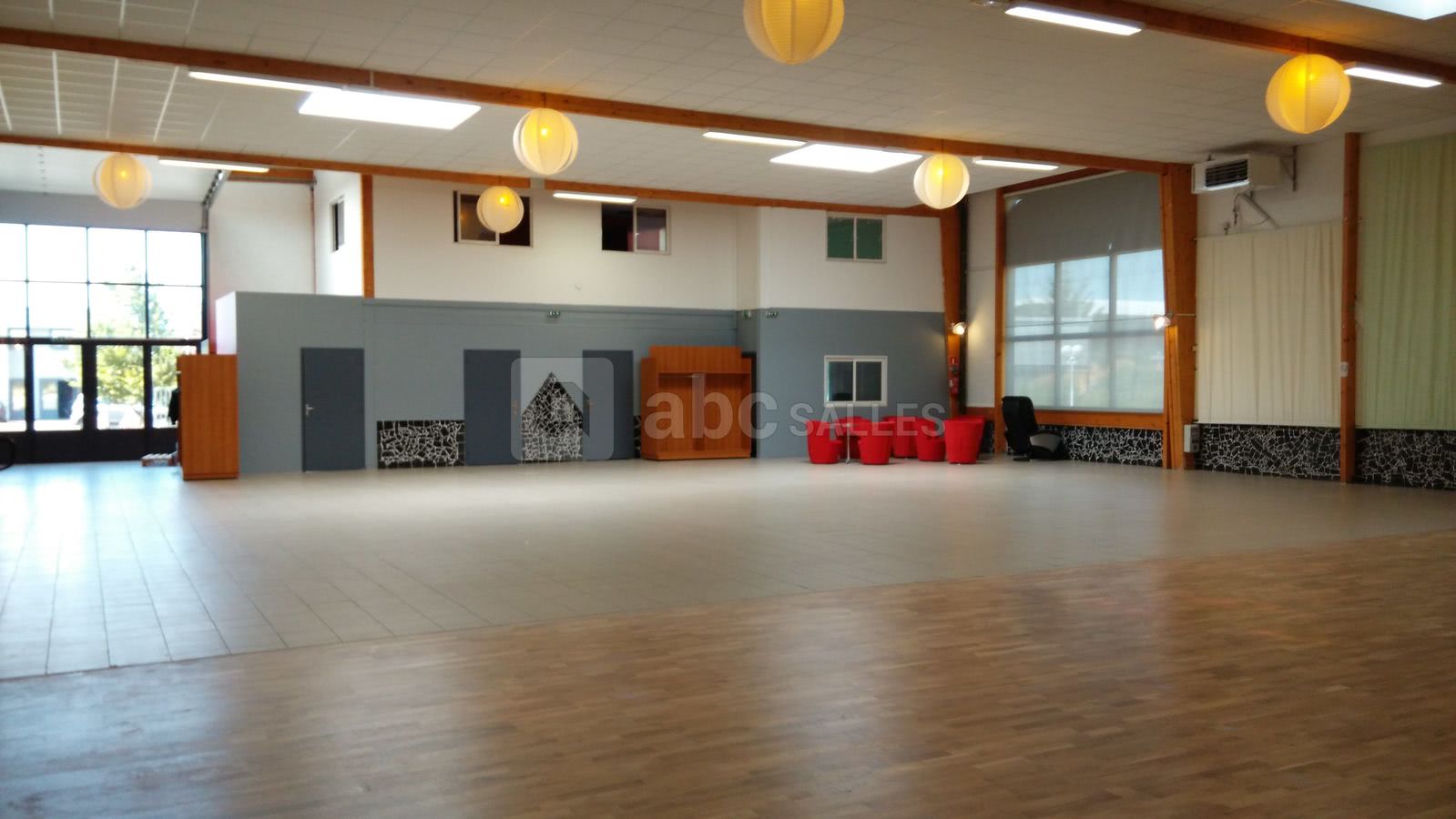 Salle vue de l'estrade