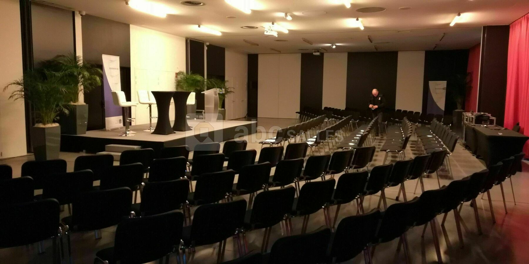 Configuration conférence - 5 salons VIP