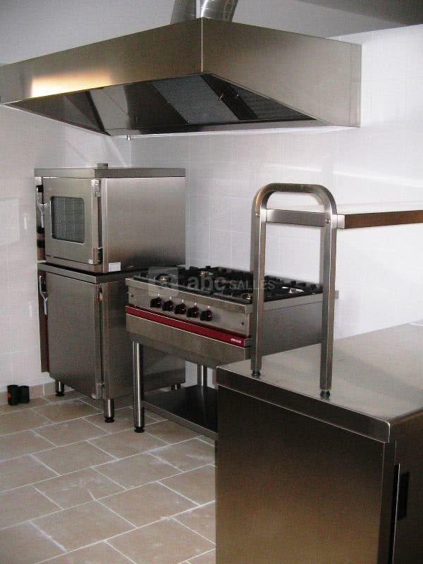 Cuisine :four, étuve, piano gaz