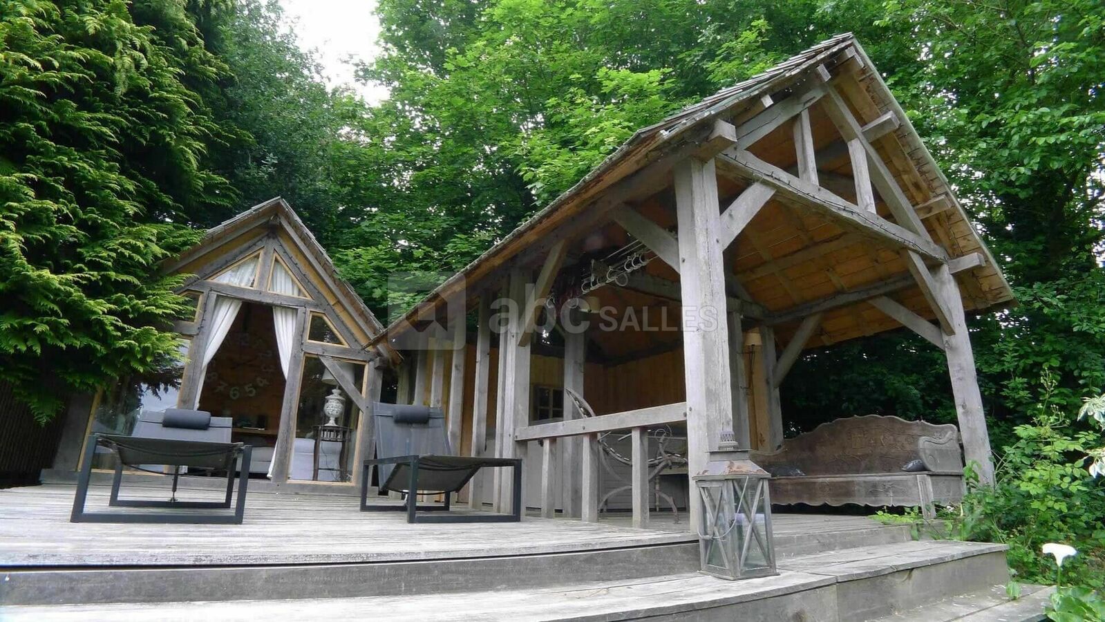 Cabanes au fond du jardin