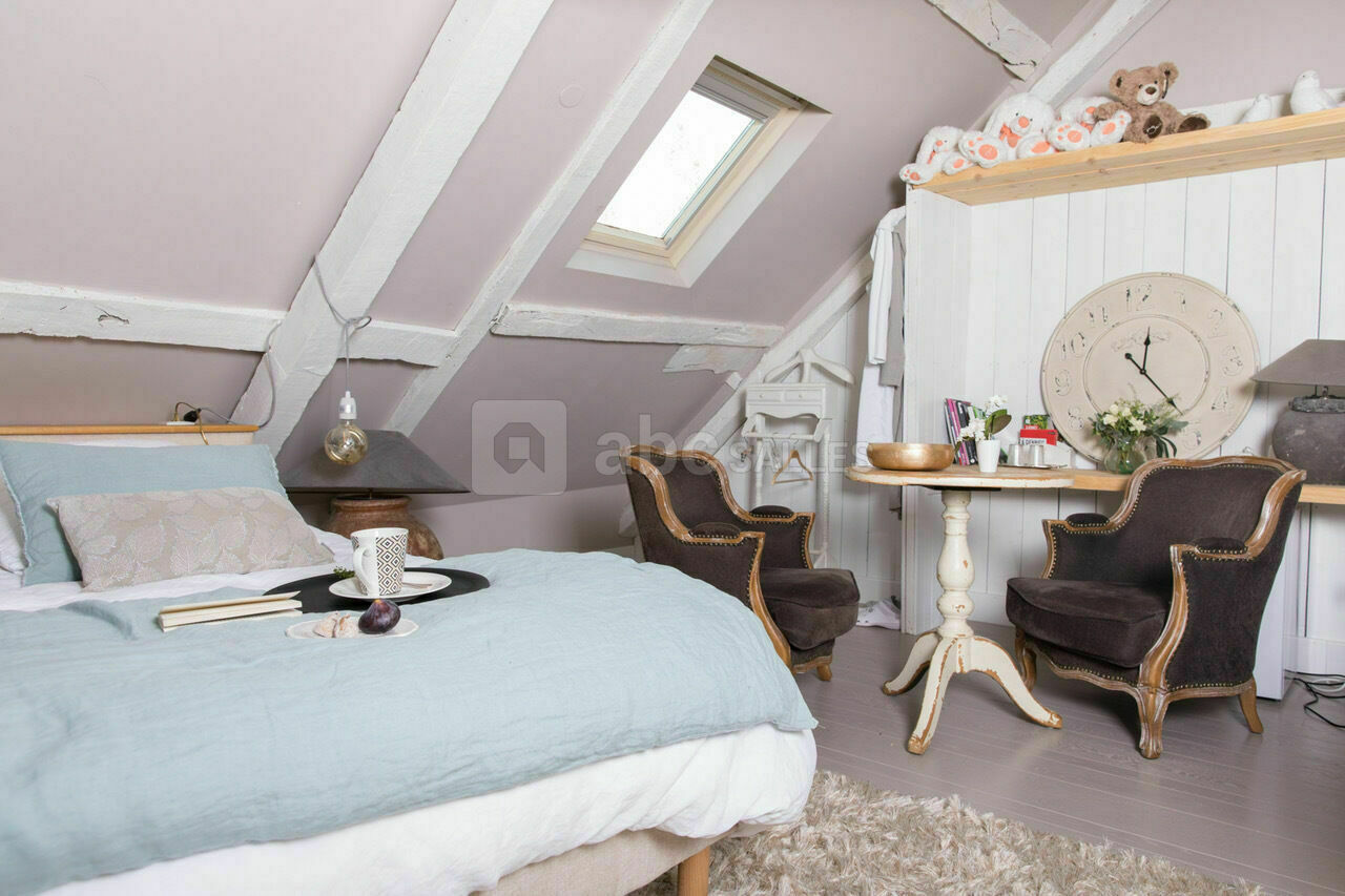 CHAMBRE 5 sous charpente