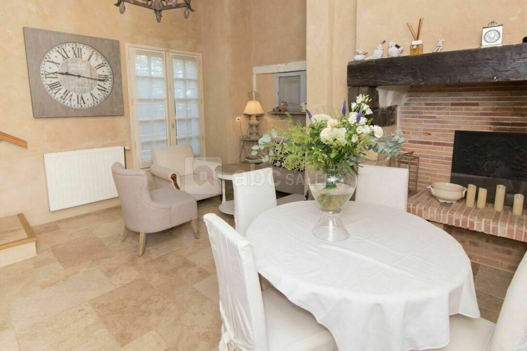 Petit salon