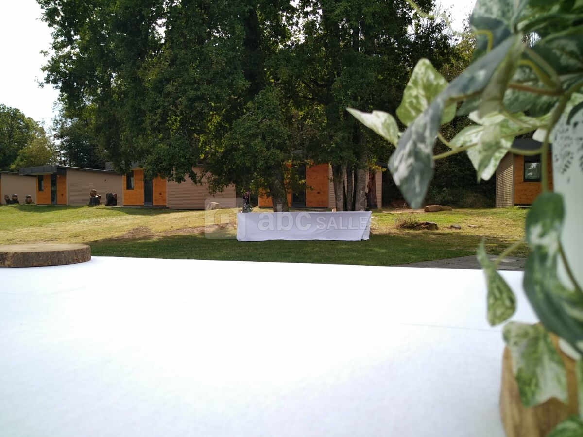 #domainelafontaine19 hébergement en chalet