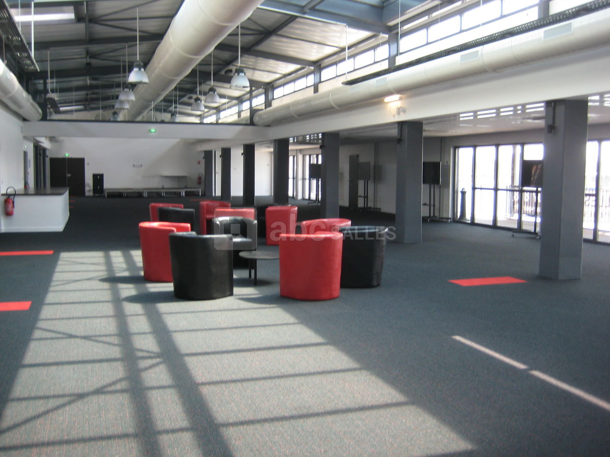 Salle vue sur seine
