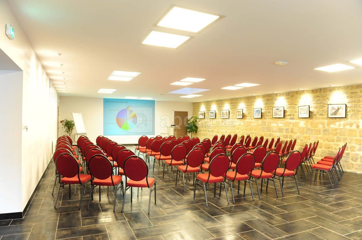 Salle des séminaires : réunion de travail