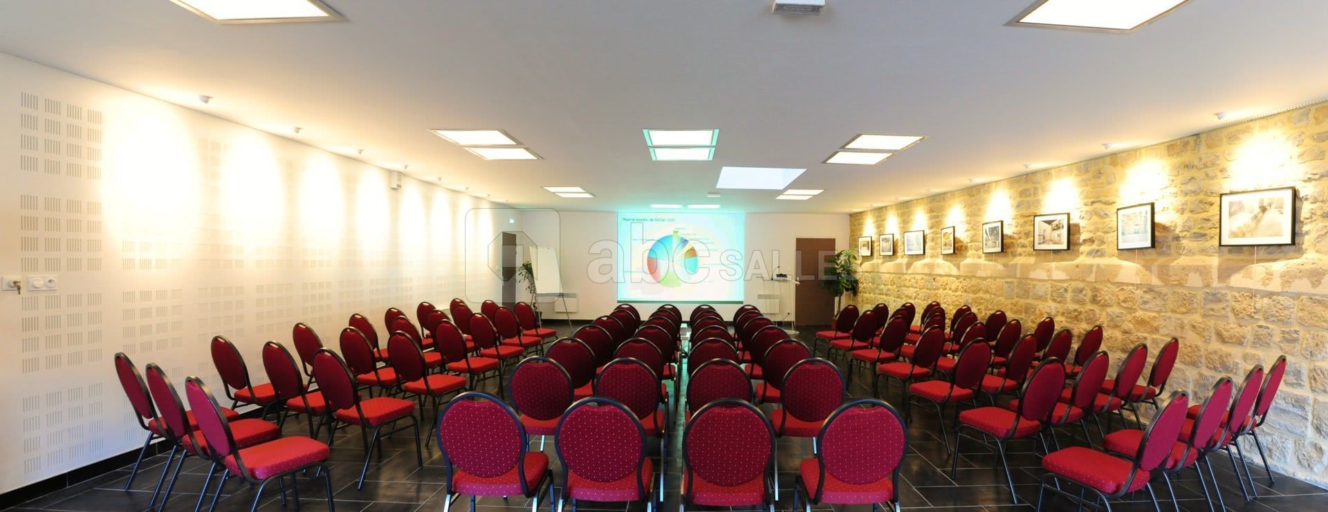 Salle des séminaires : réunion de travail