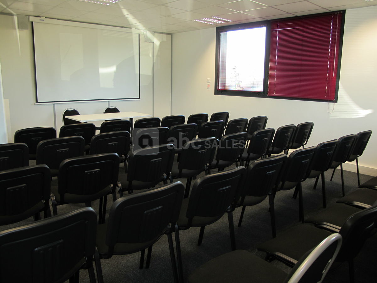 Salle 50 chaises