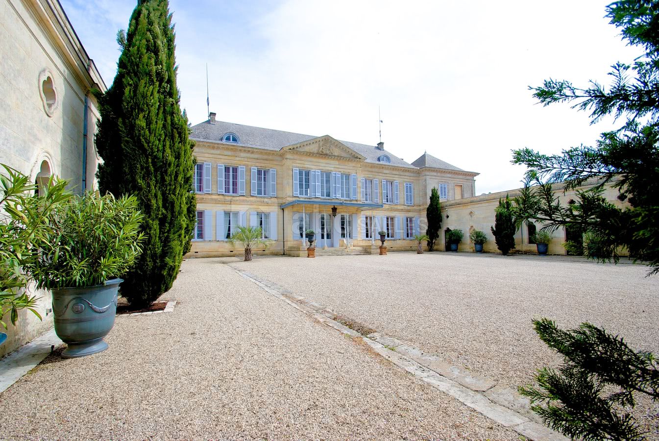 Façade avant