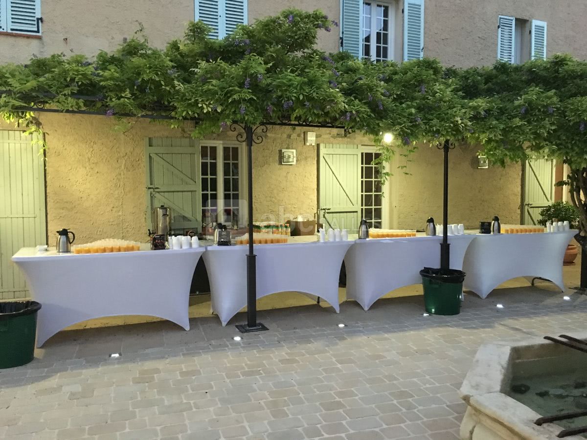 Préparation petits déjeuners pour 400 personnes