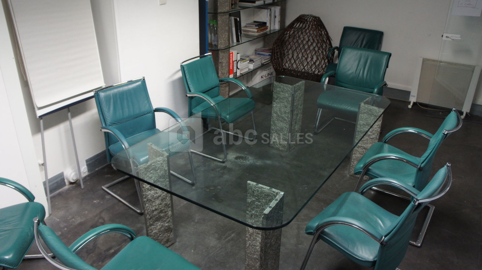 Meeting room for 8 people