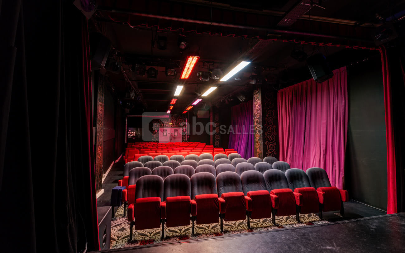 Salle Apollo 130