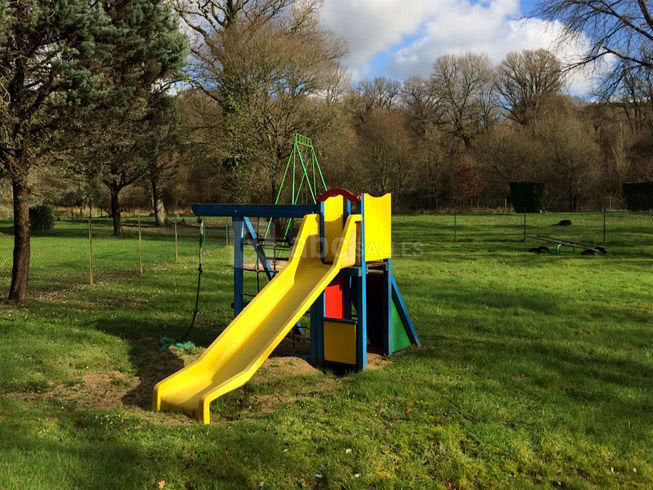 Jeux d'enfants extérieurs