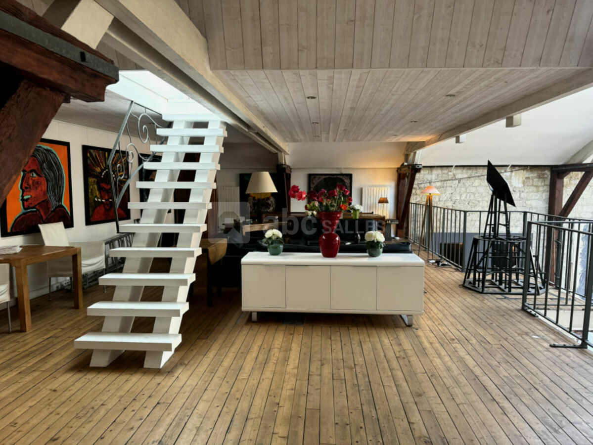 Mezzanine côté scène