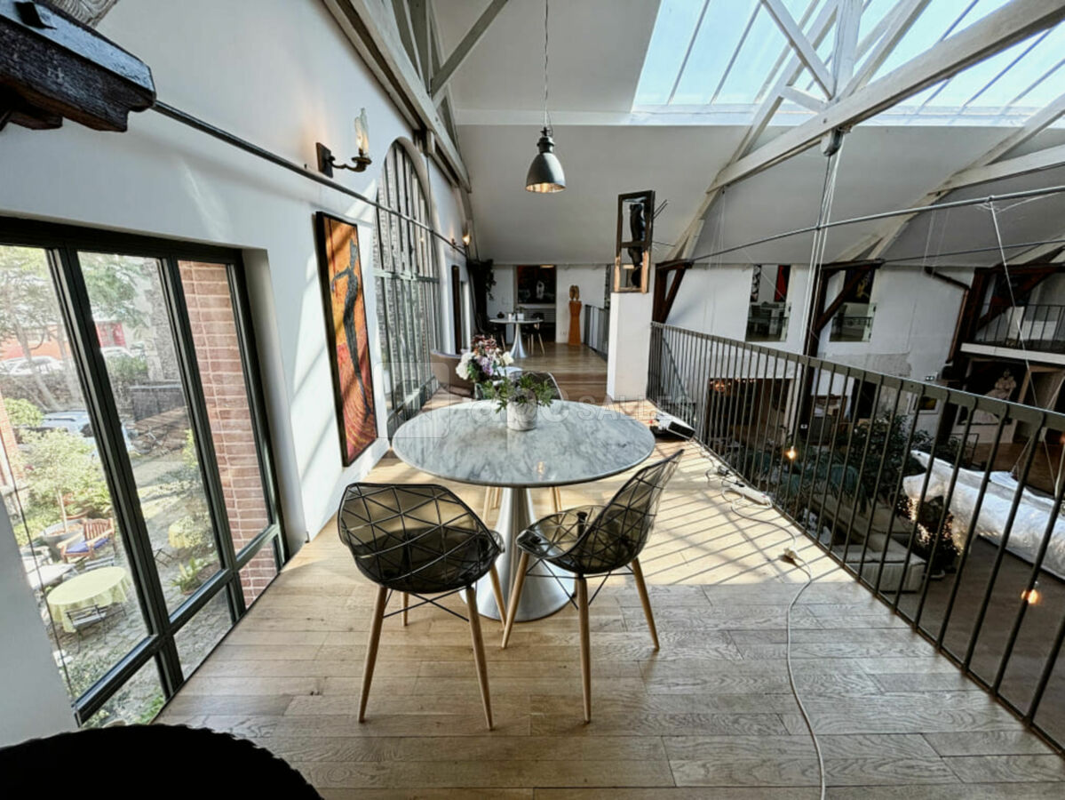 Mezzanine côté cour