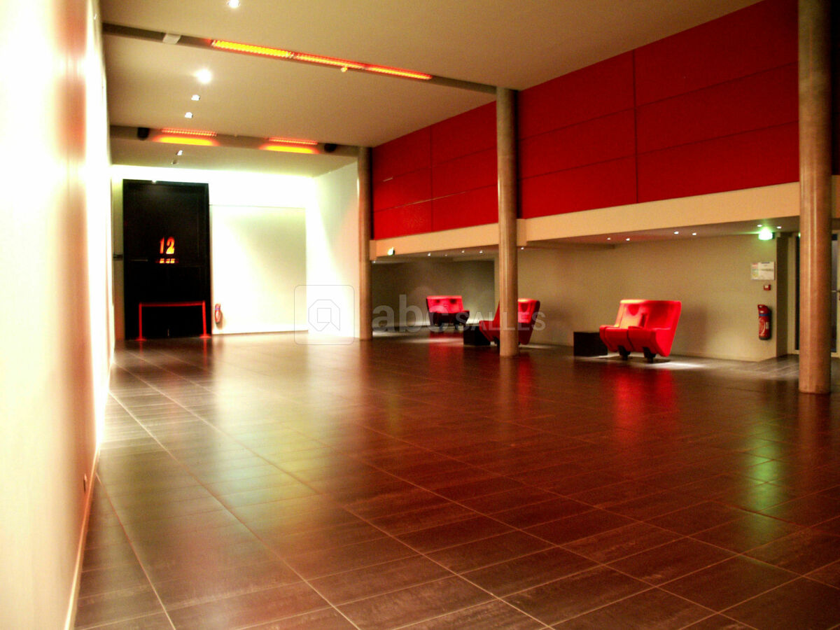 Foyer 12