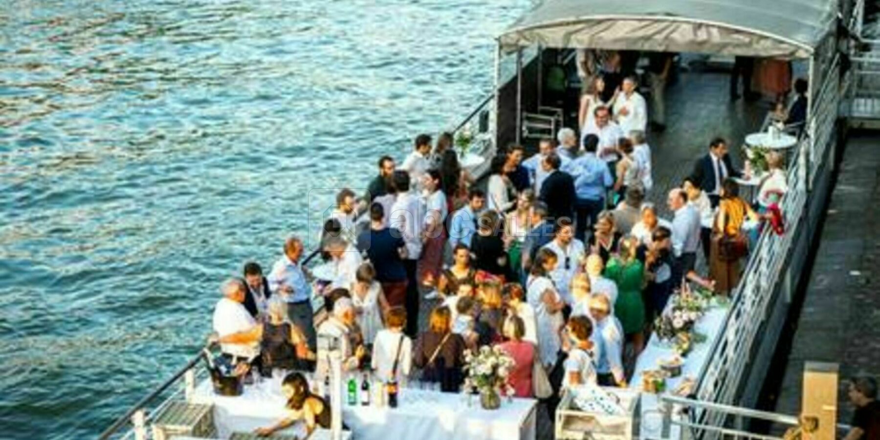 La Péniche de Notre Dame de Paris