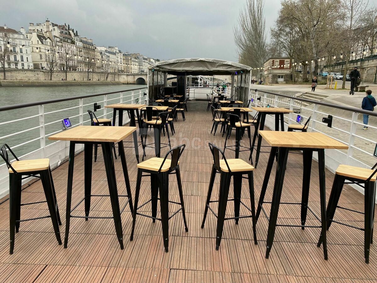 LA TERRASSE
