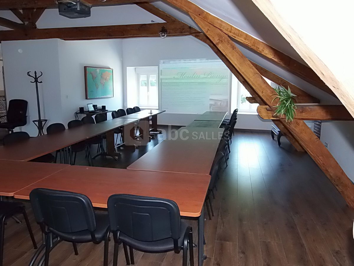 Salle de réunion gite séminaire